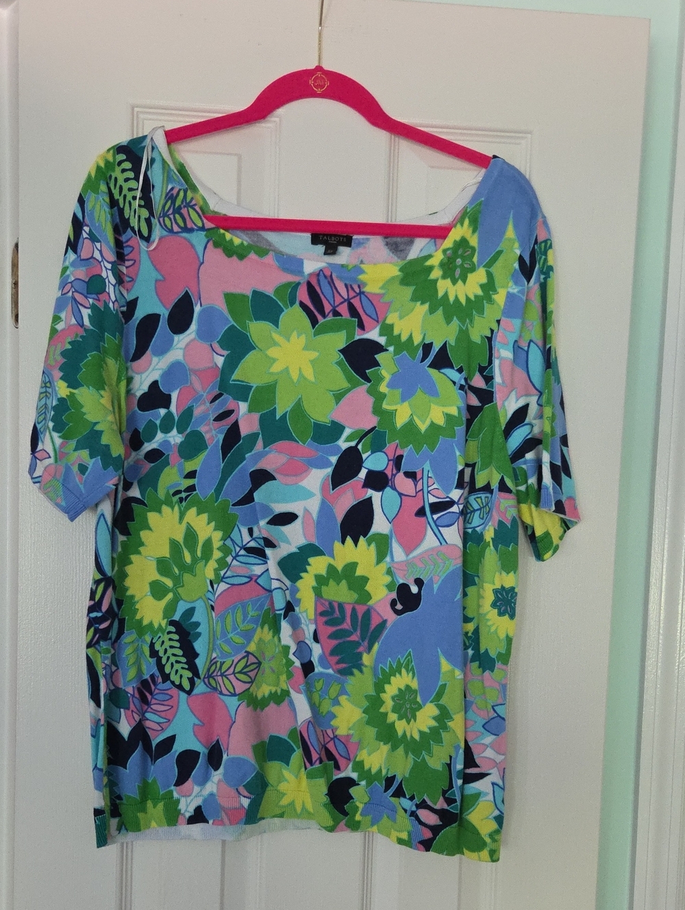 Talbots Floral Scoop-Neck Short Sleeve Top in Green, Blue & Pink